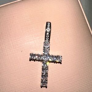Elegant Silver Cross Pendant  and chain